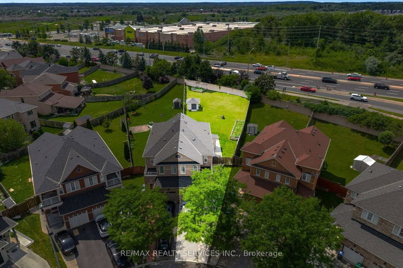 32 Deepcoral Court