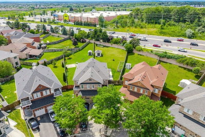 32 Deepcoral Court • Brampton, ON photo 3