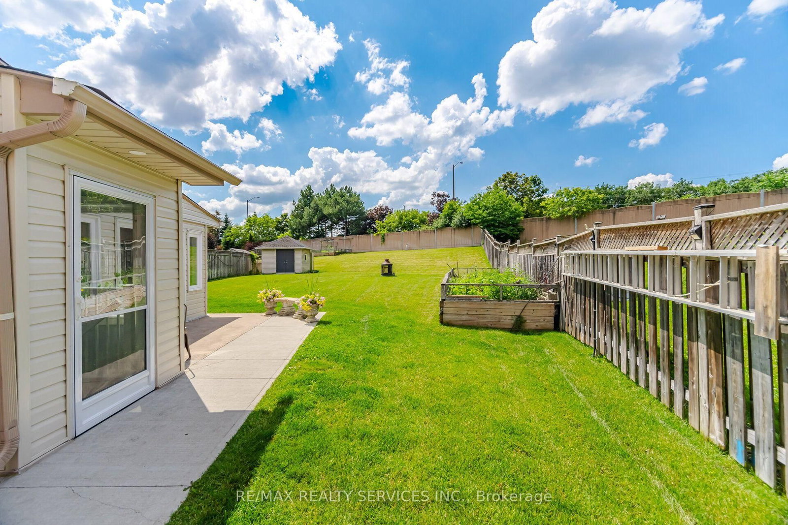 32 Deepcoral Court • Brampton, ON photo 40