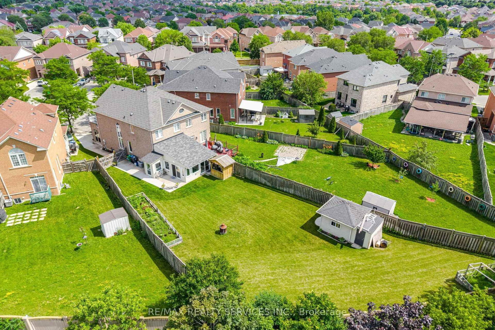 32 Deepcoral Court • Brampton, ON photo 49