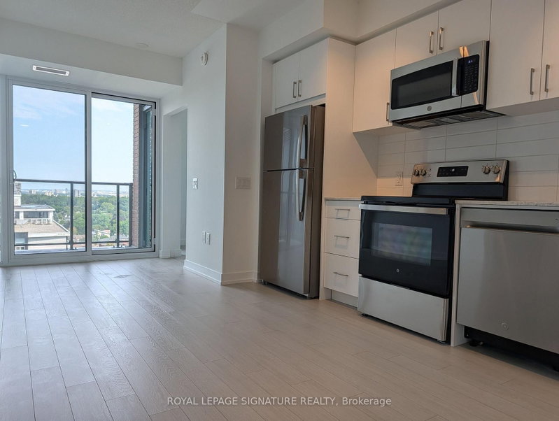1320 - 4010 Eglinton Avenue