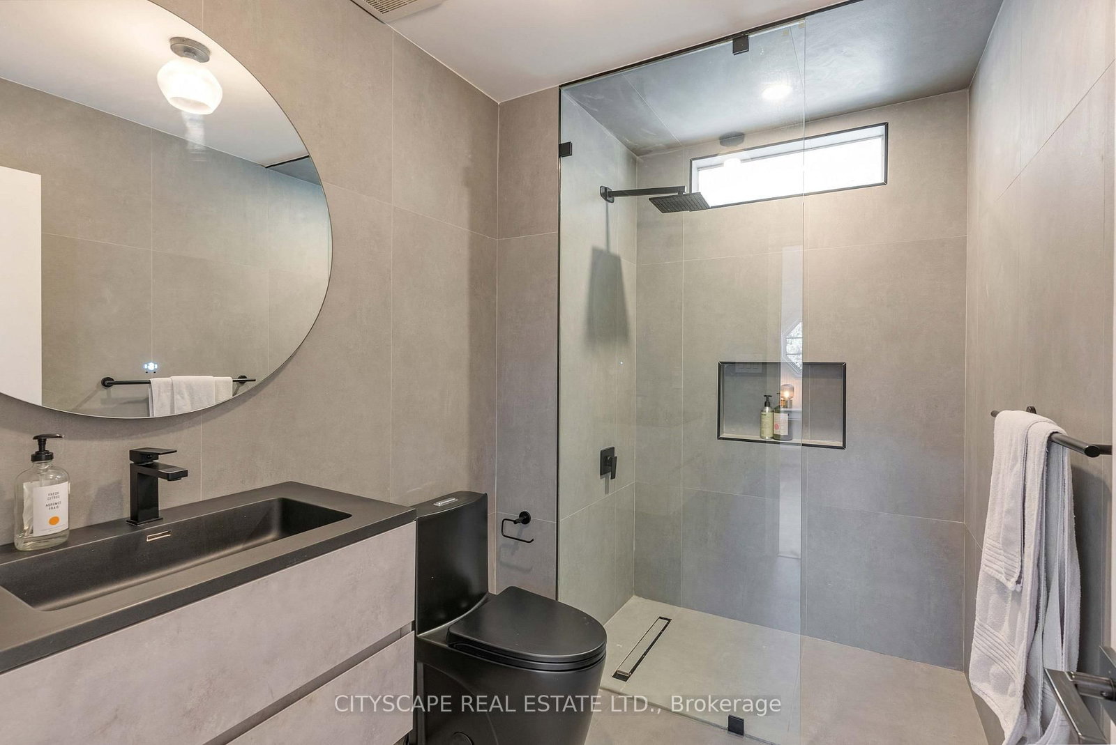 4582 Badminton Drive • Mississauga, ON photo 25