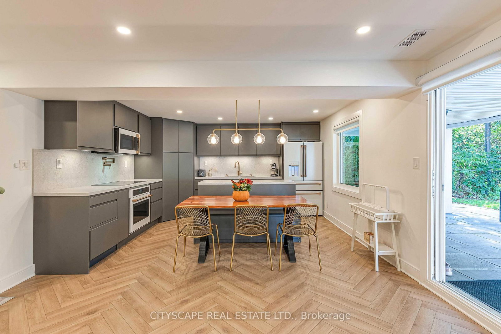 4582 Badminton Drive • Mississauga, ON photo 33