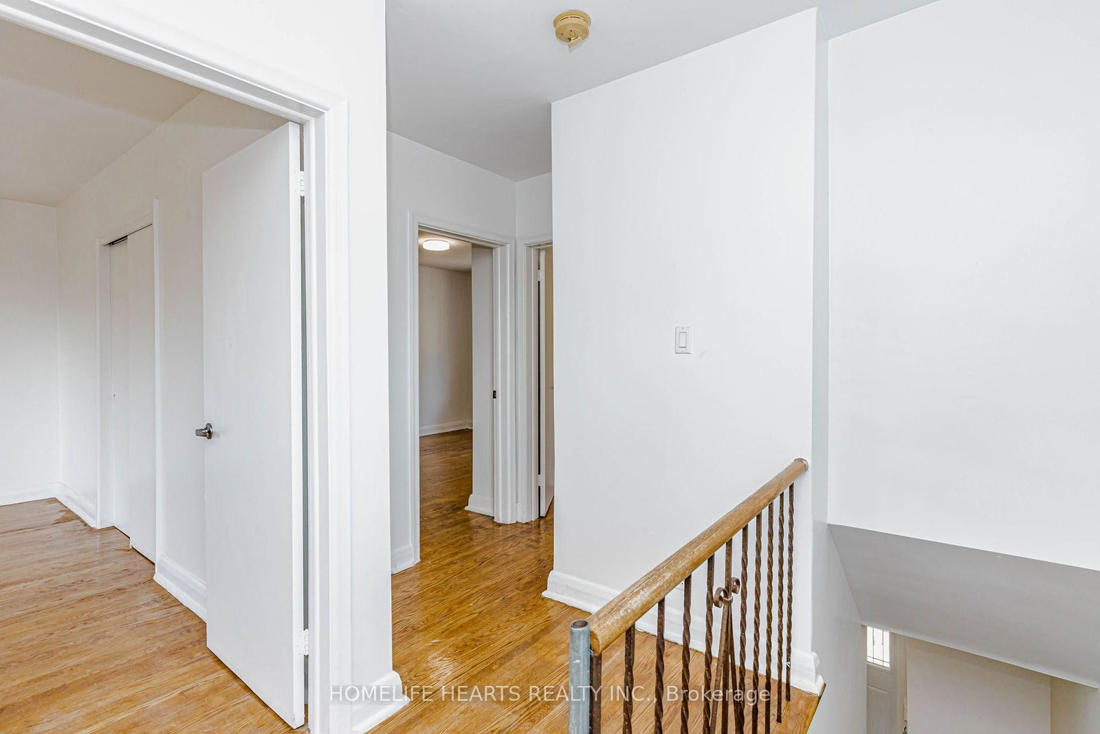 6 Dittmer Crescent • Toronto, ON photo 32