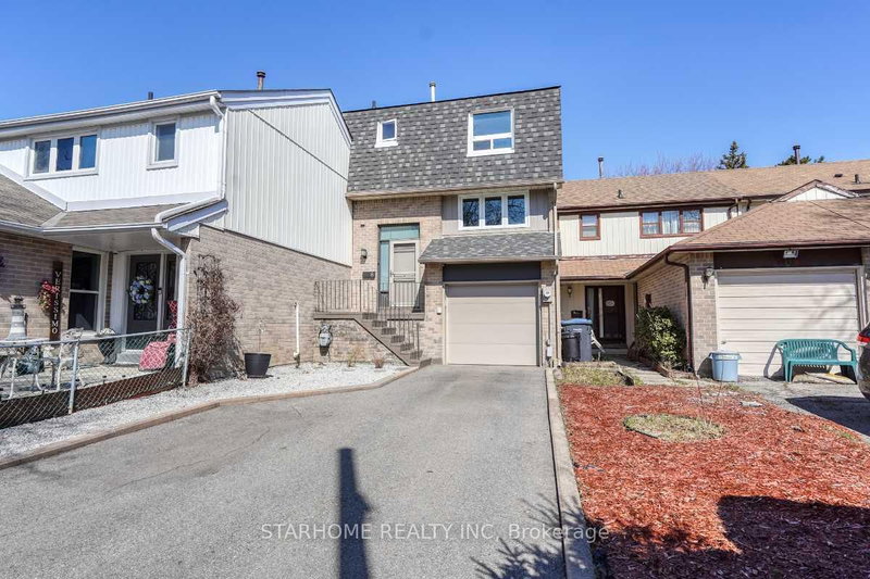8 Amberwood Square
