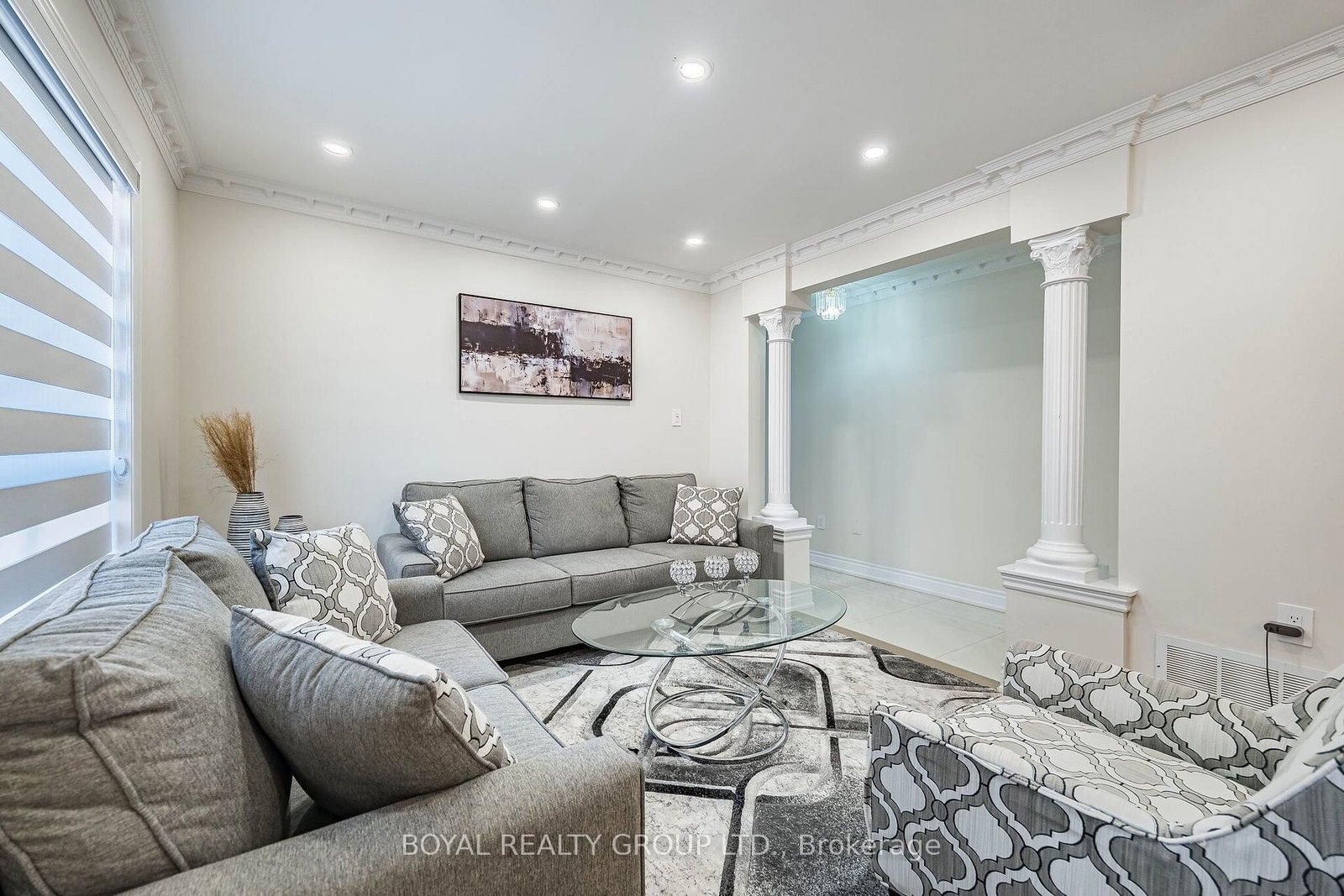 8 Coniferous Court • Brampton, ON photo 10