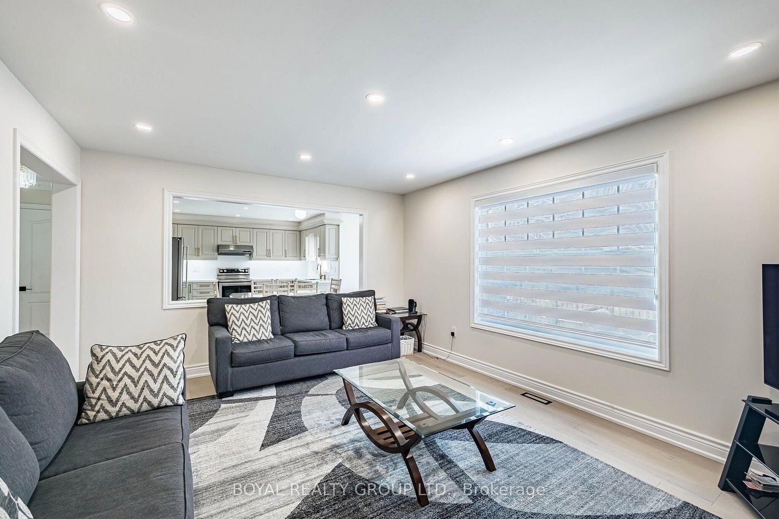8 Coniferous Court • Brampton, ON photo 16