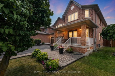 8 Coniferous Court • Brampton, ON photo 2
