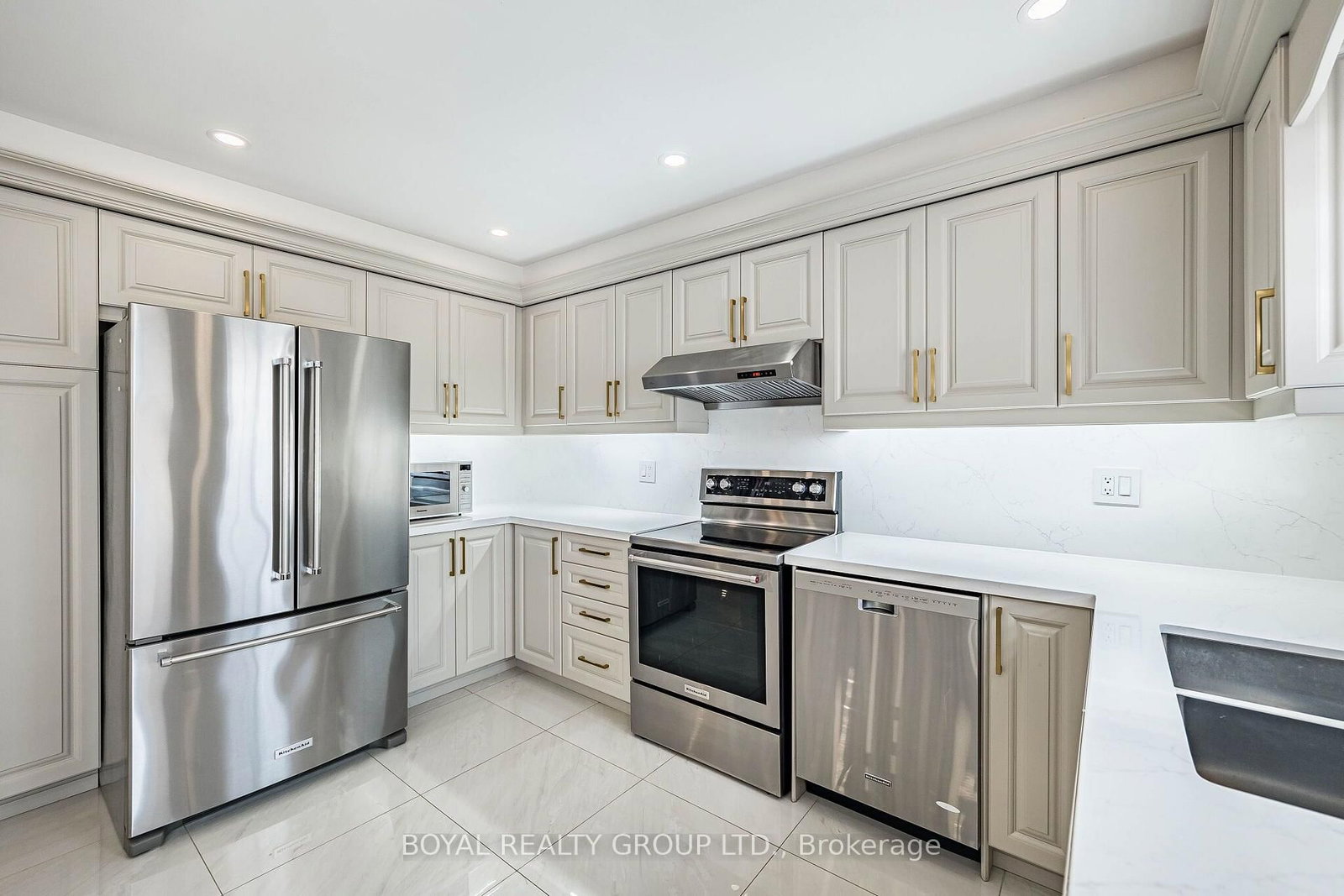 8 Coniferous Court • Brampton, ON photo 21
