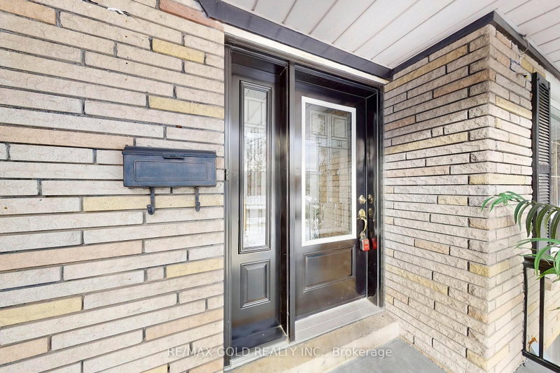 189 Kingsview Boulevard