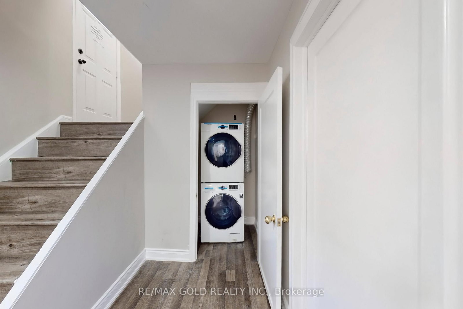 189 Kingsview Boulevard • Toronto, ON photo 40