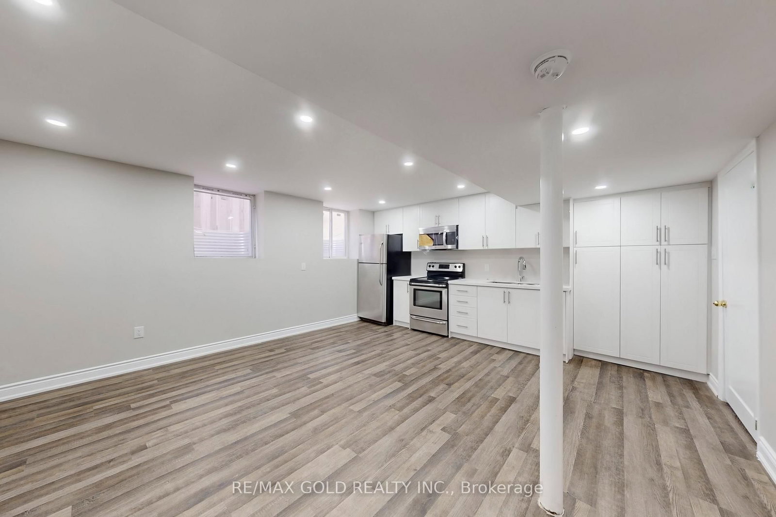 189 Kingsview Boulevard • Toronto, ON photo 45
