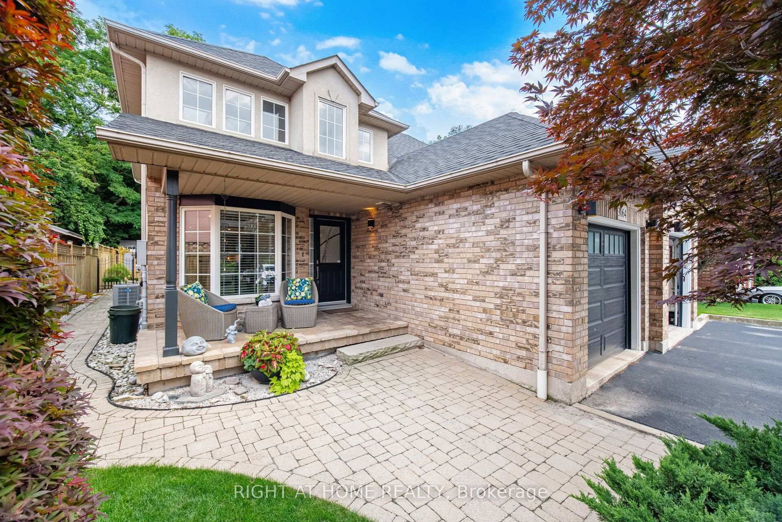 3064 Lakeshore Road W • Oakville, ON photo 1
