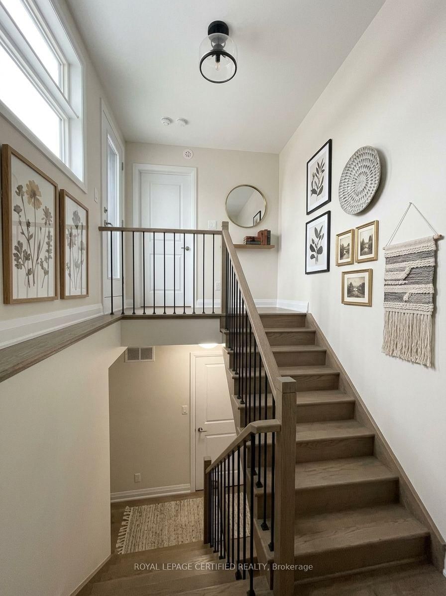 1597 Rose Way • #109 • Milton, ON photo 8