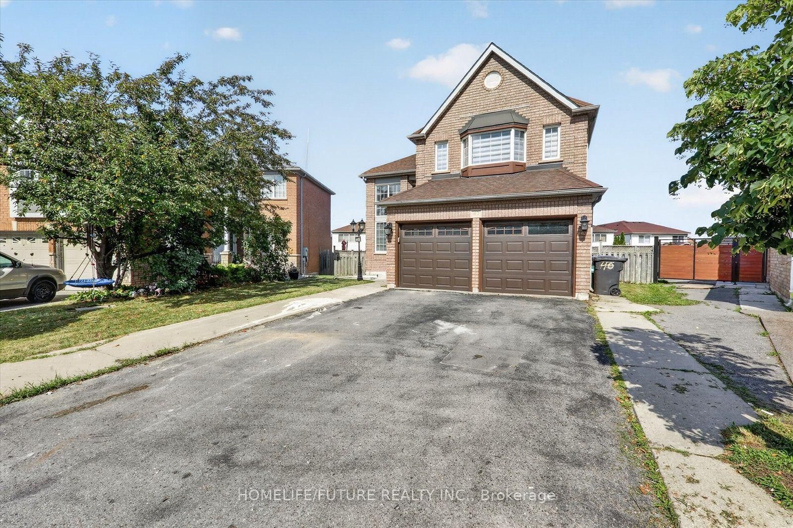 40 Tobosa Trail • Brampton, ON photo 1