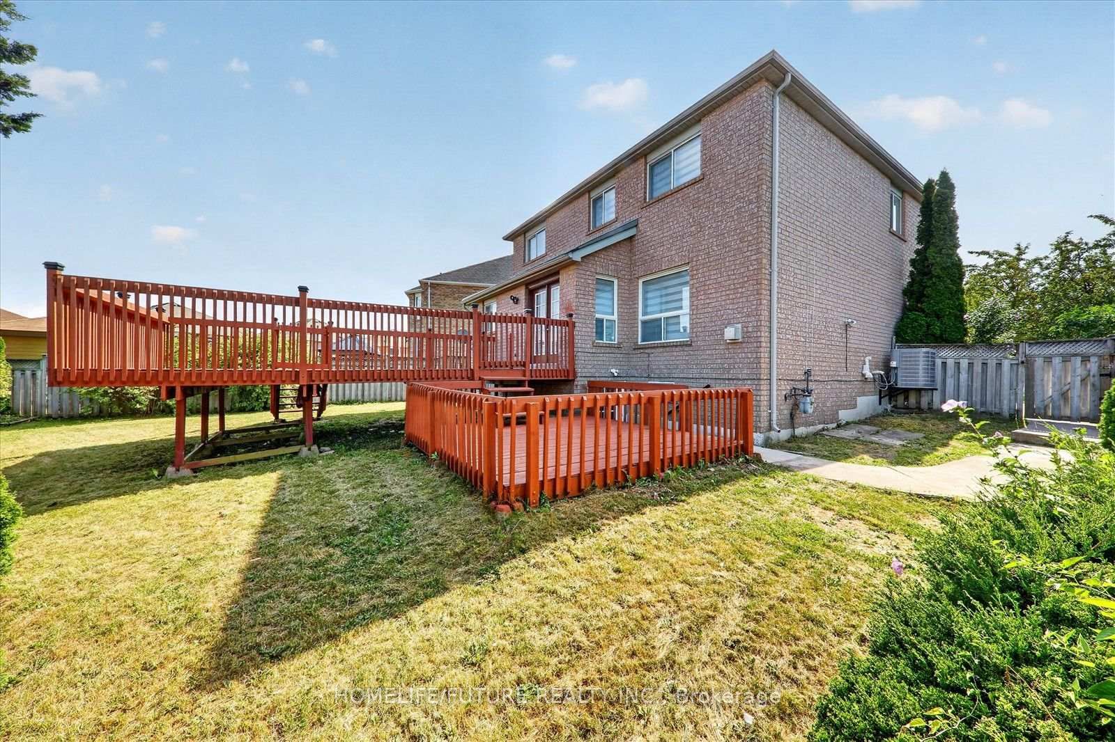 40 Tobosa Trail • Brampton, ON photo 49