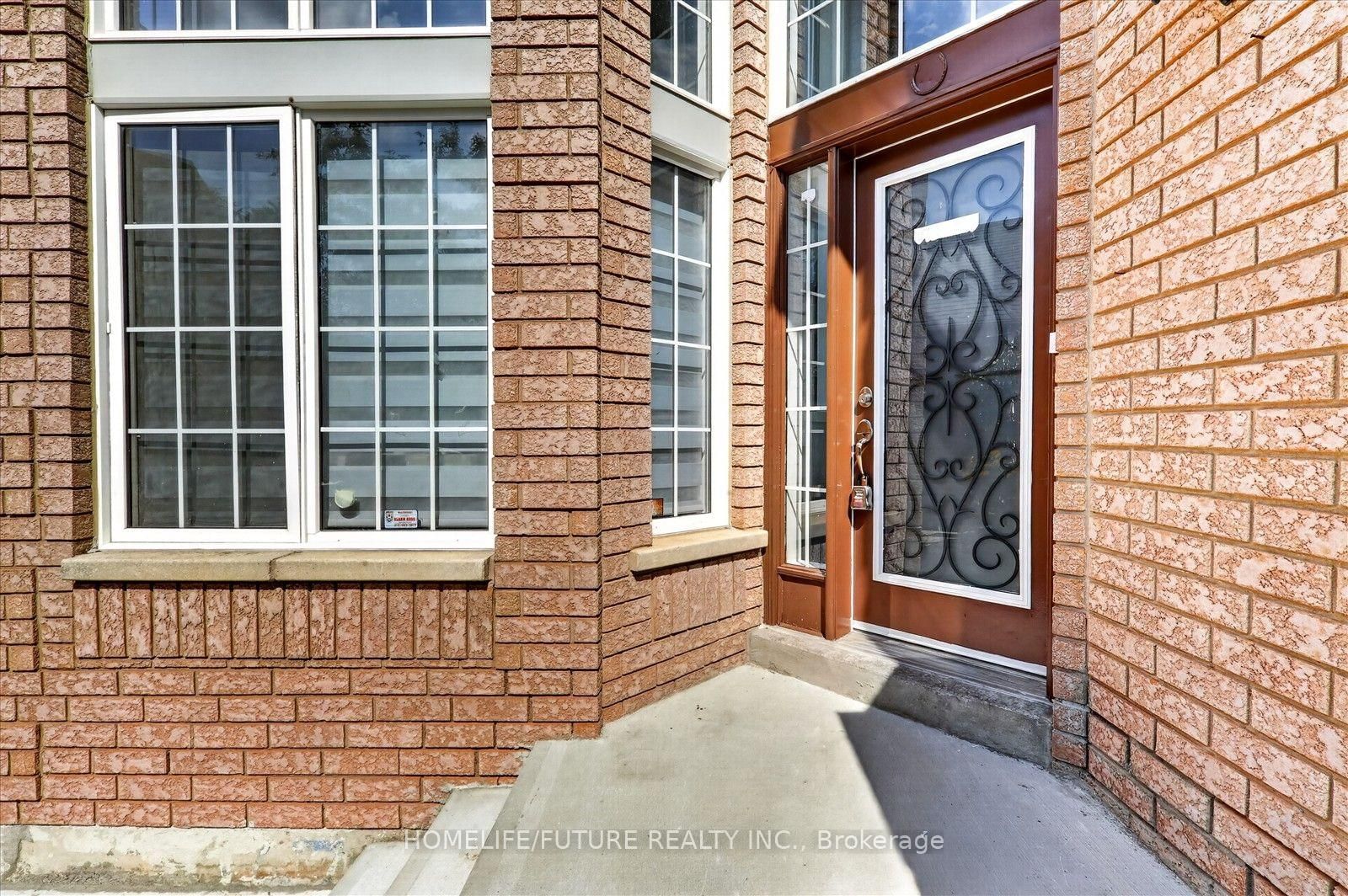 40 Tobosa Trail • Brampton, ON photo 5