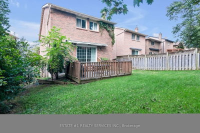 4212 Powderhorn Crescent • Mississauga, ON photo 3