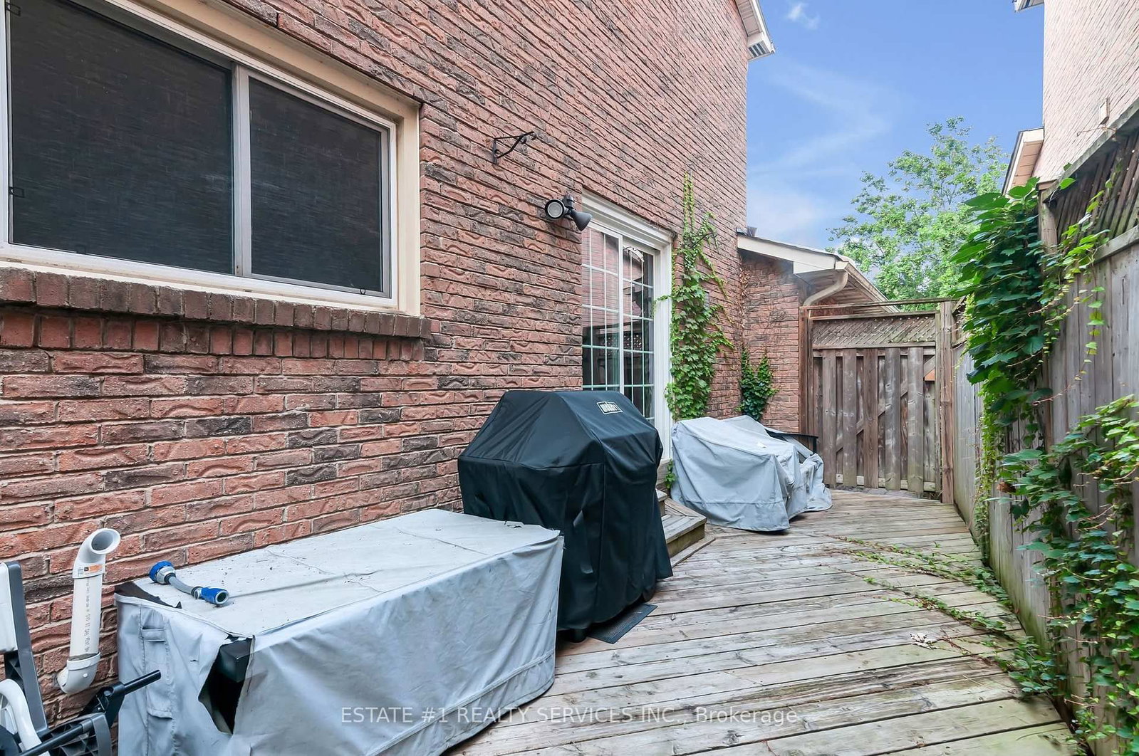 4212 Powderhorn Crescent • Mississauga, ON photo 5