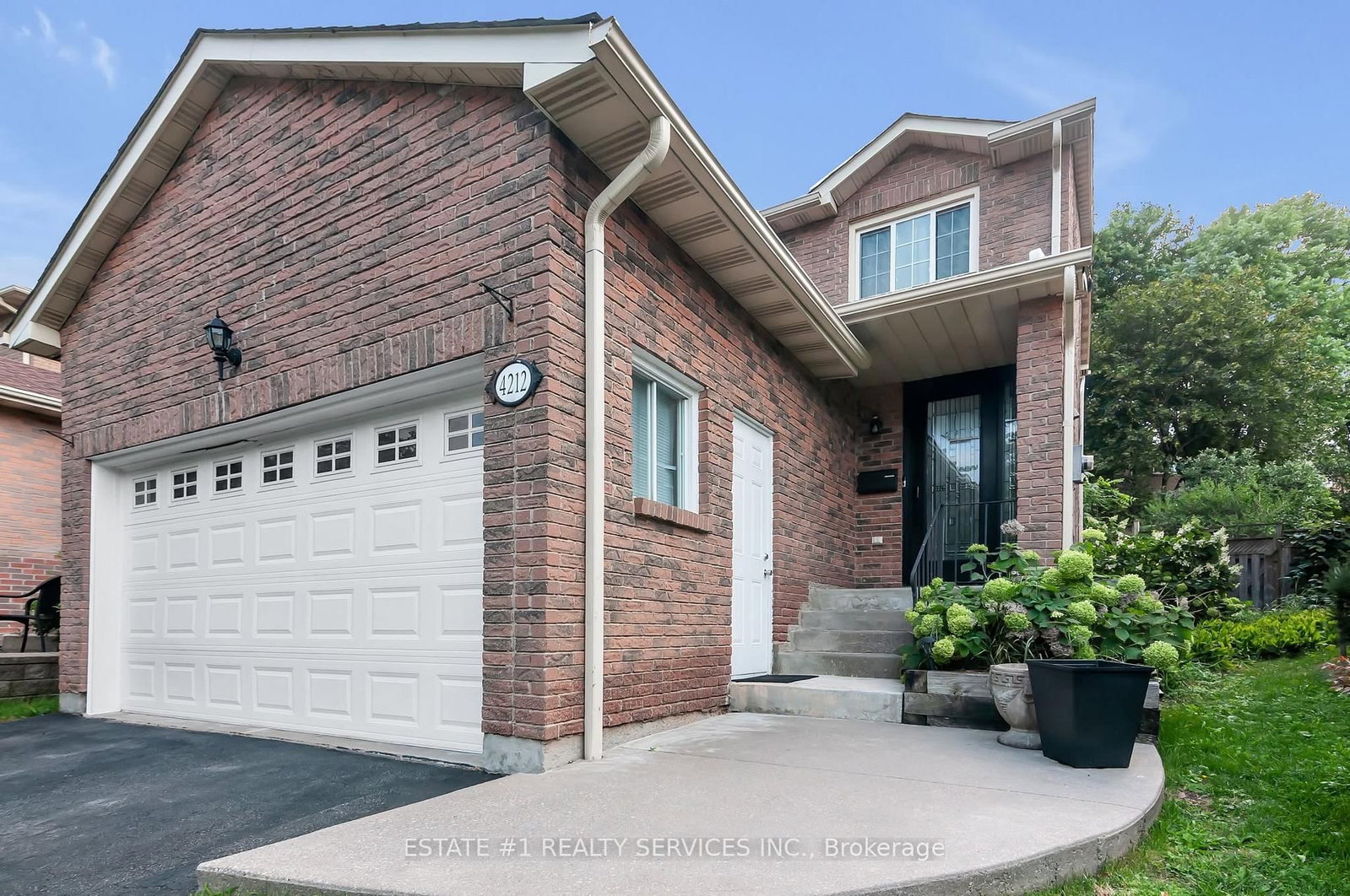 4212 Powderhorn Crescent • Mississauga, ON photo 6