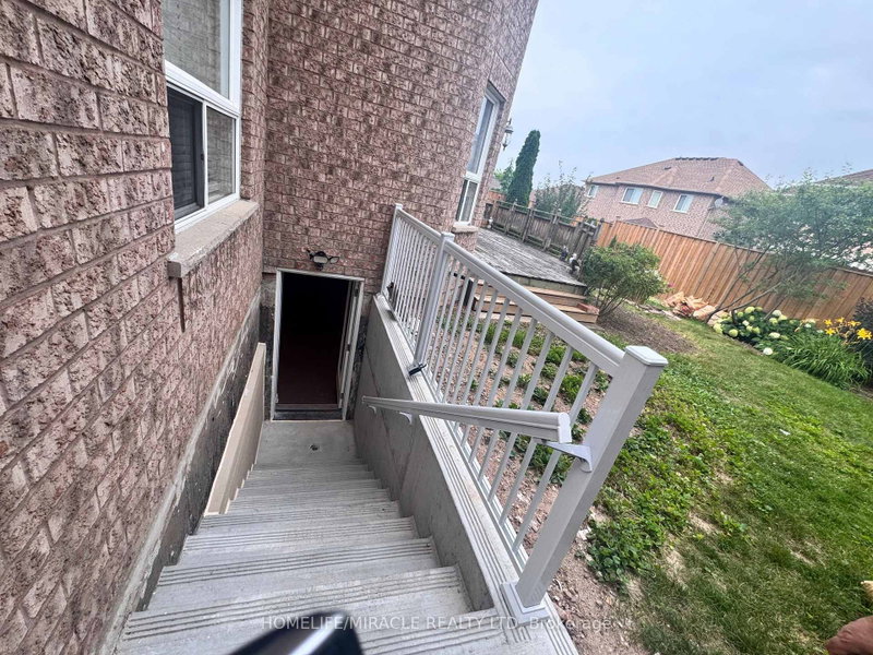 14 Berton Boulevard