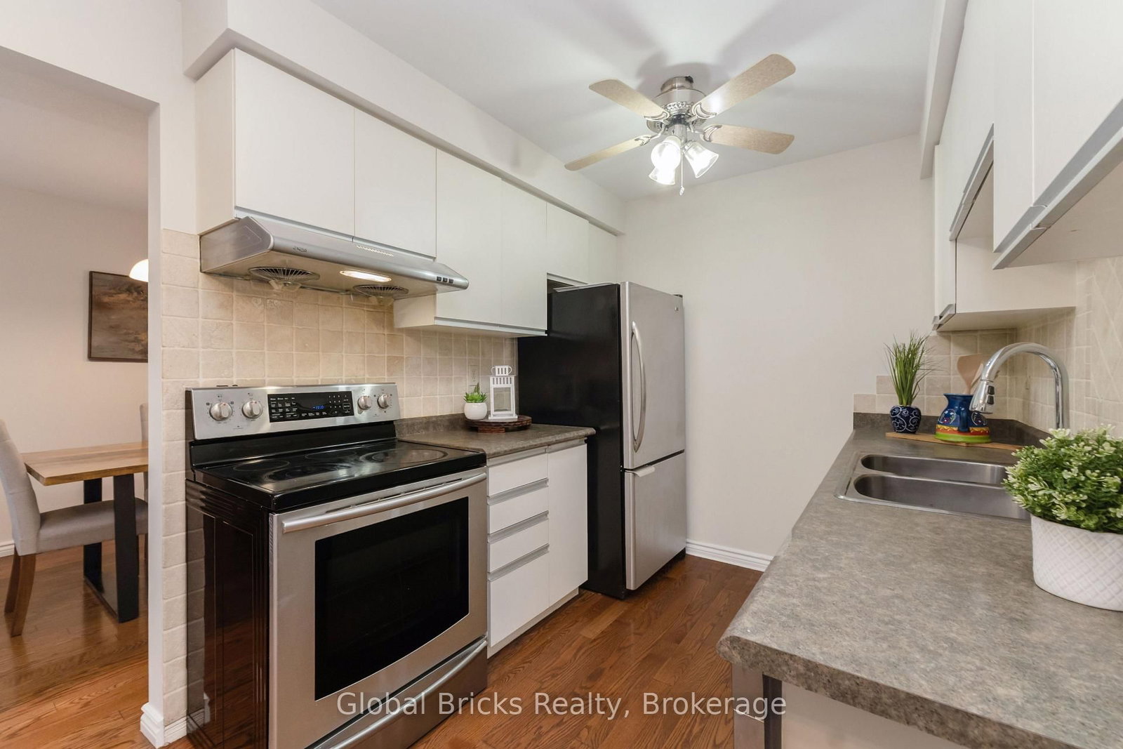 6190 Saltmarsh Court • Mississauga, ON photo 14