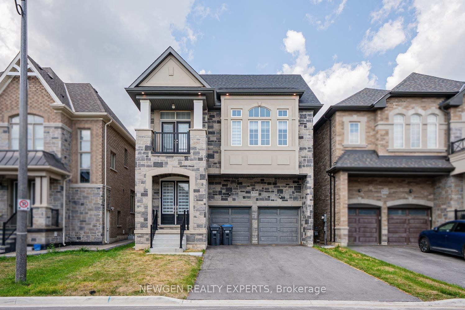 68 Stowmarket Street • Caledon, ON photo 1
