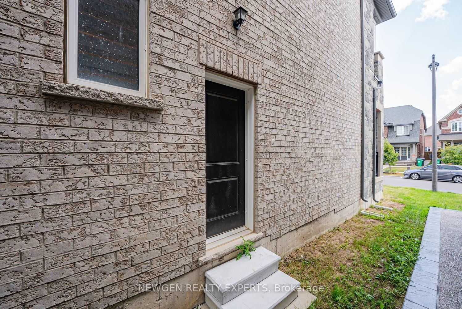 68 Stowmarket Street • Caledon, ON photo 38