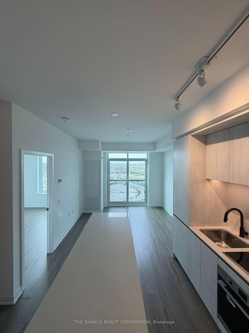 2507 - 2495 Eglinton Avenue W