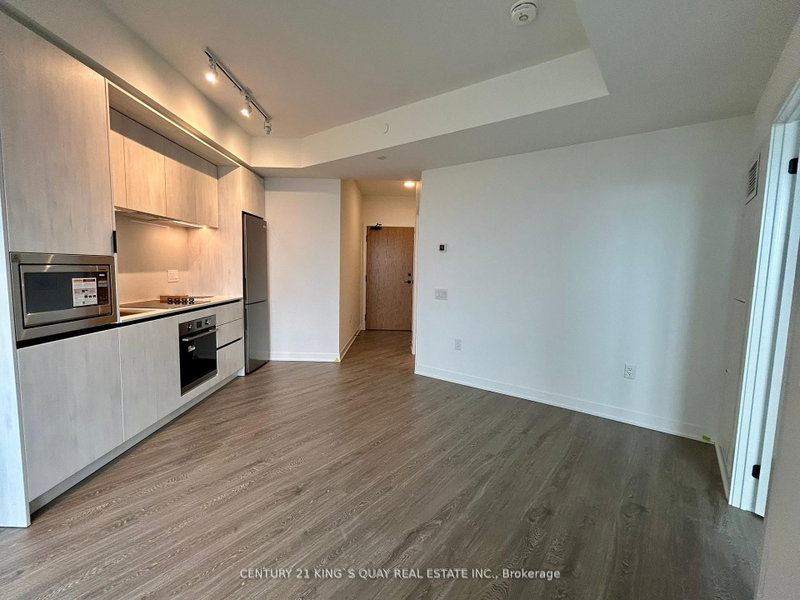 2001 - 2495 Eglinton Avenue W