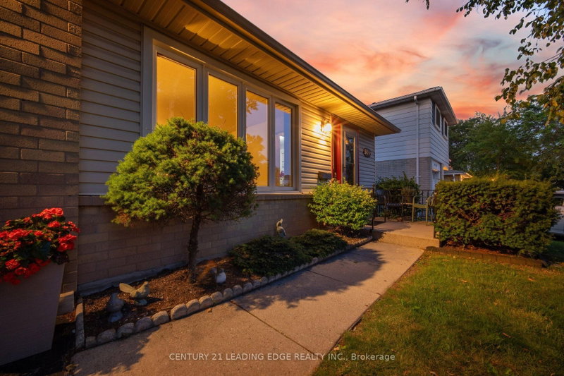 3245 Lansdown Drive