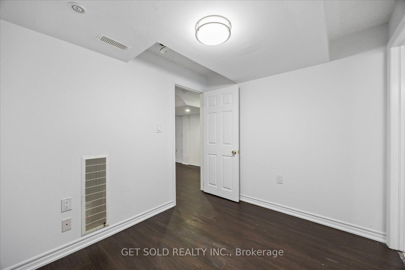 9 Raccoon Street • Brampton, ON photo 39