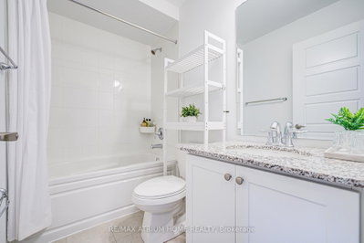 1377 William Halton Oakville,ON L6M 5N9 — Photo 40