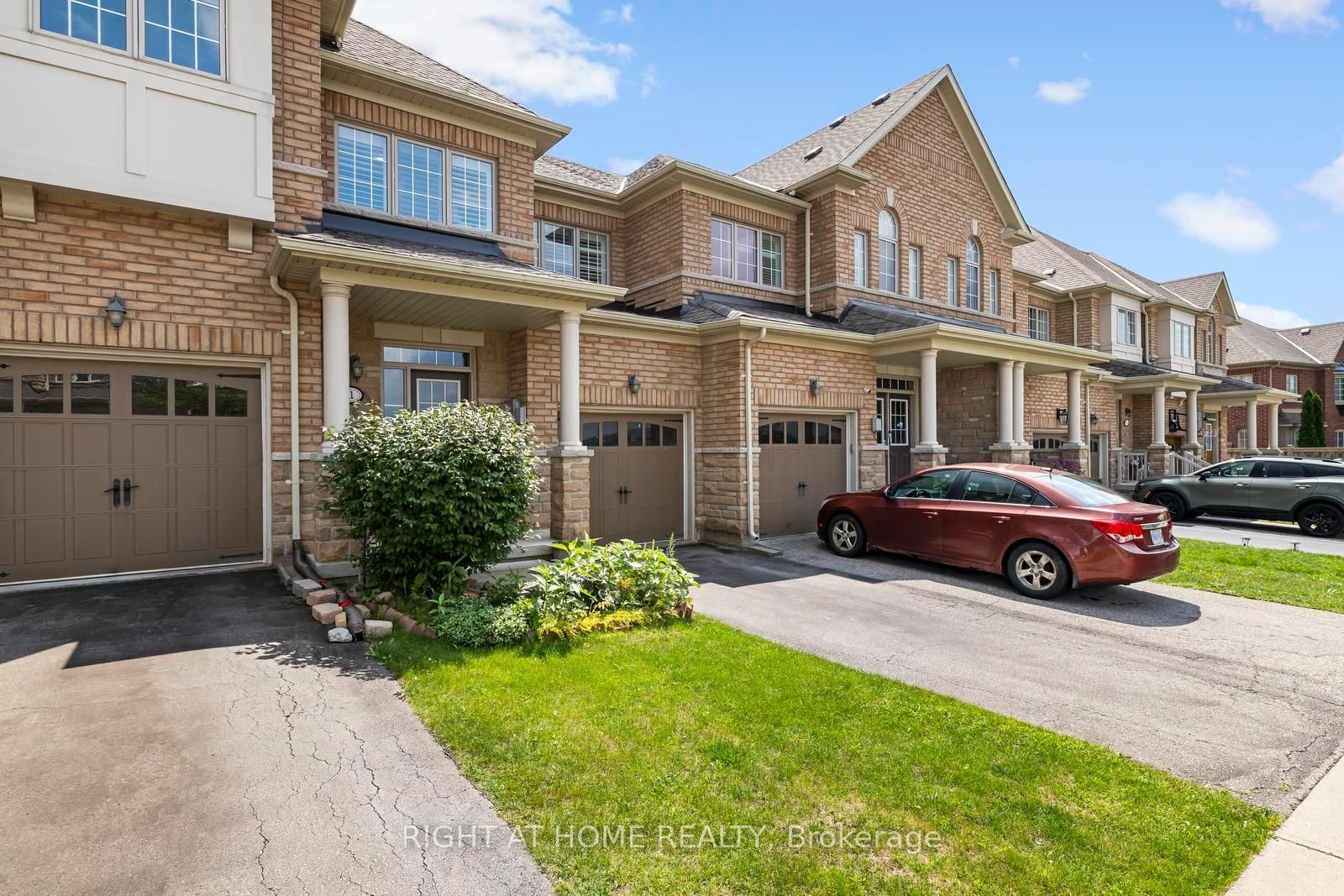 41 Coastline Drive • Brampton, ON photo 3
