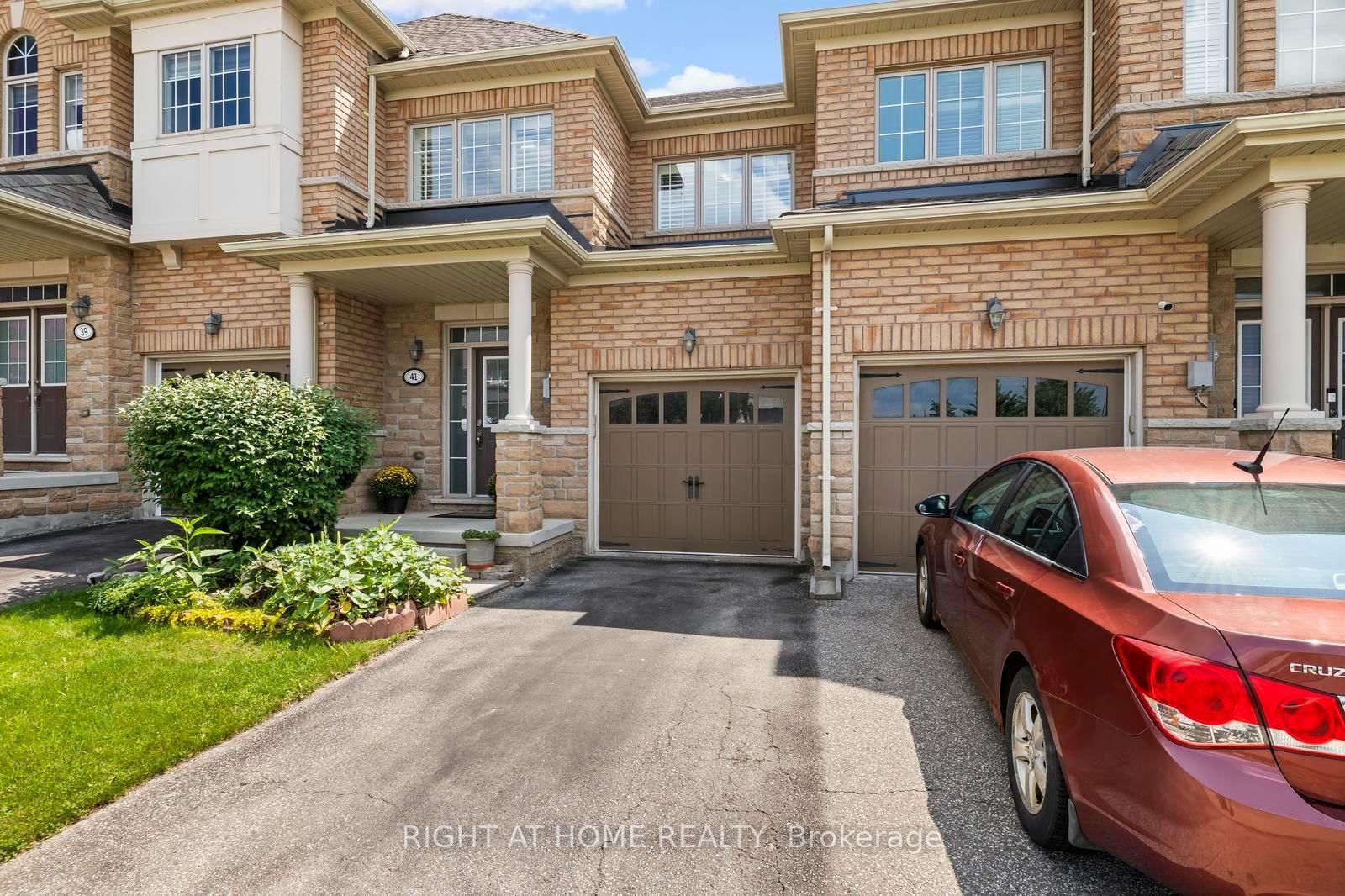 41 Coastline Drive • Brampton, ON photo 4