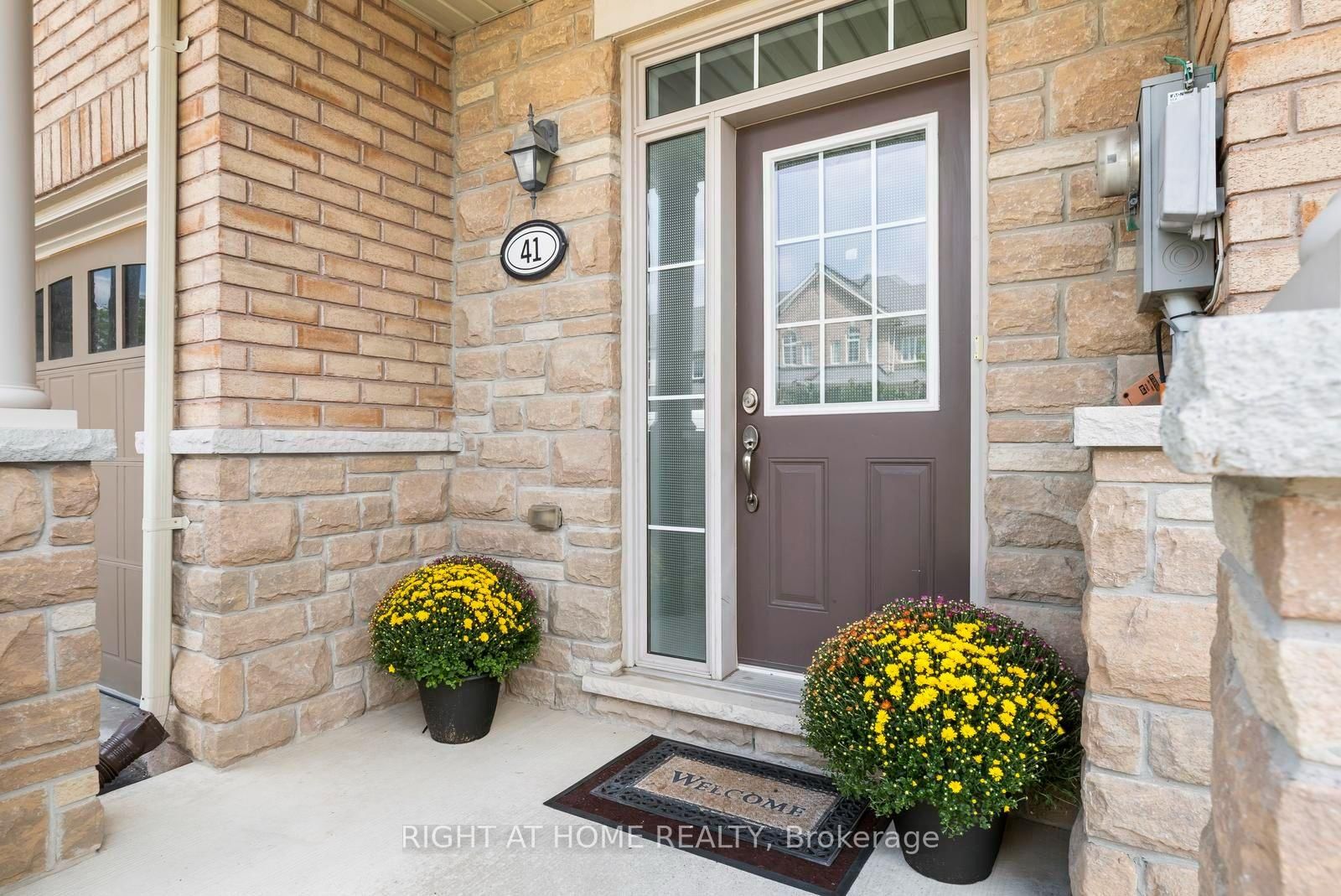 41 Coastline Drive • Brampton, ON photo 5