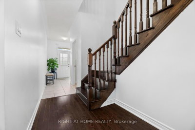 41 Coastline Drive • Brampton, ON photo 8
