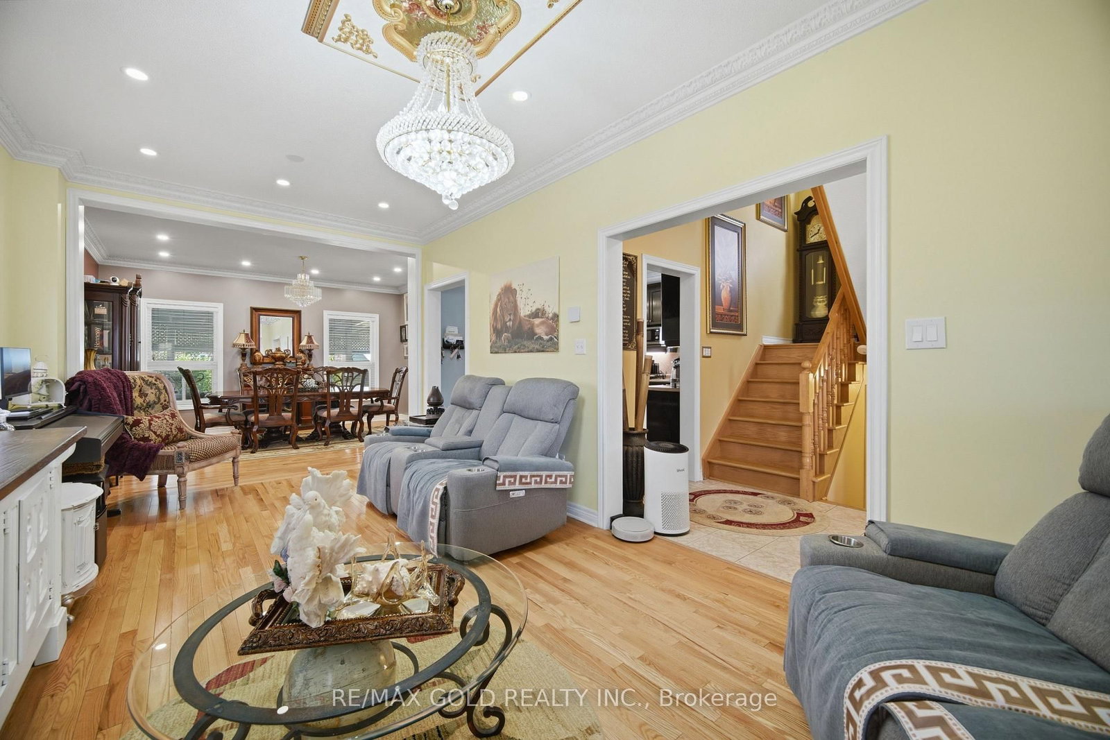 15 Denim Drive • Brampton, ON photo 12