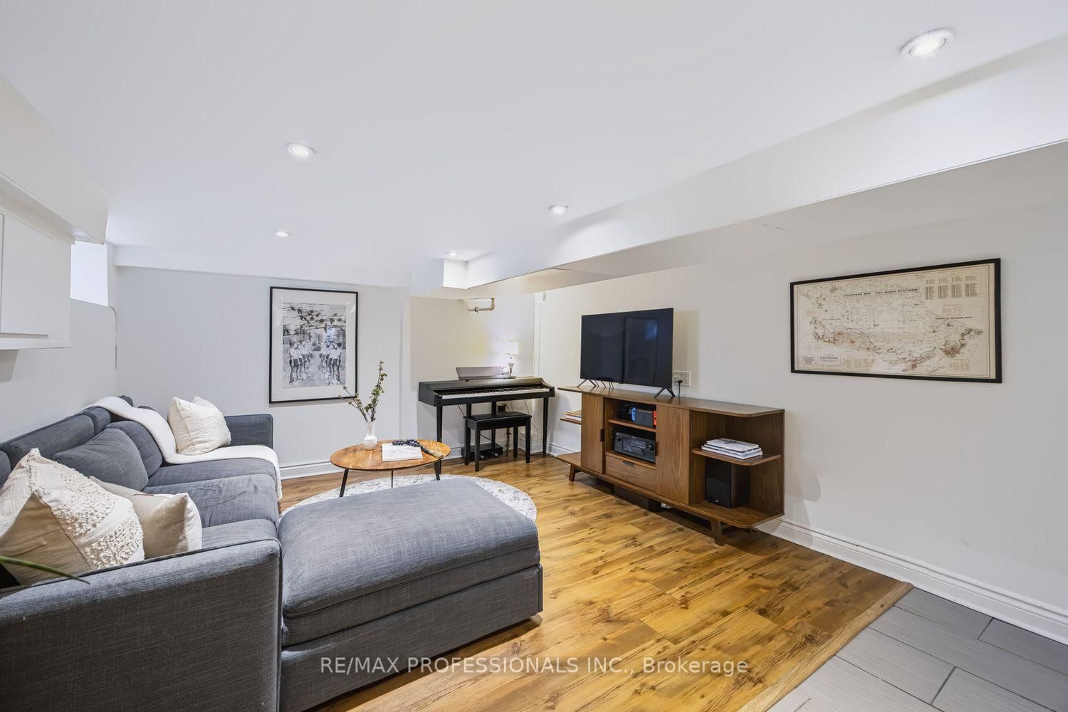 3 Blakley Avenue • Toronto, ON photo 27