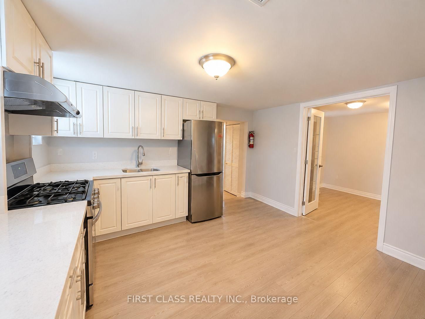 1323 Redbank Crescent • Oakville, ON photo 19