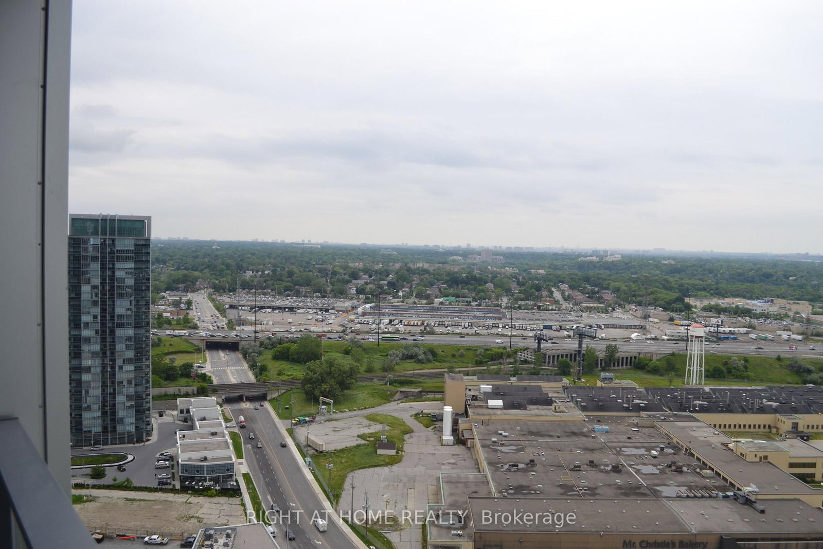 2212 Lake Shore Boulevard W • #3509 • Toronto, ON photo 9