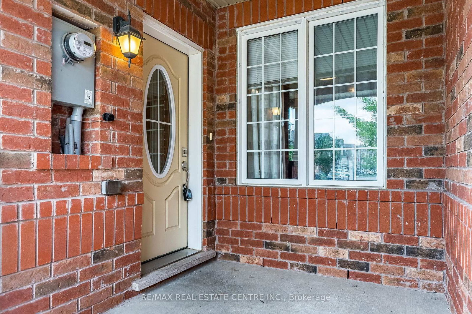 1020 Stemman Place • Milton, ON photo 4