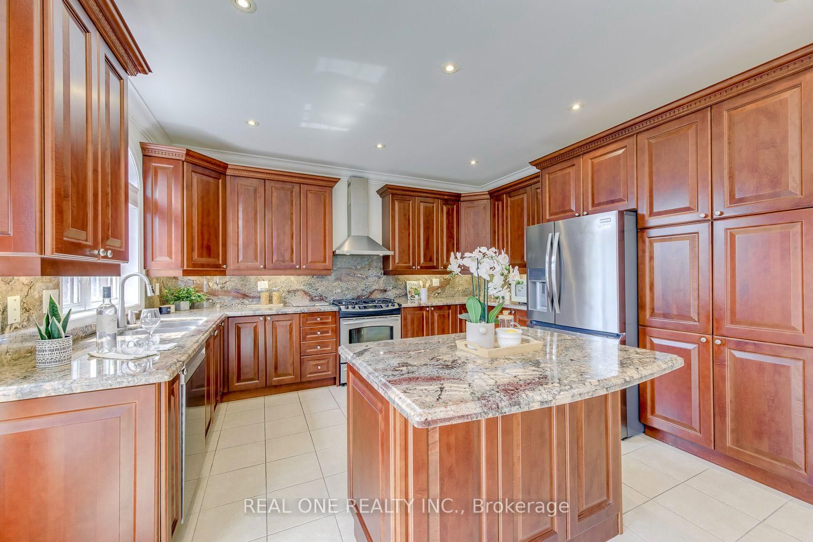 2298 Salcome Drive • Oakville, ON photo 17