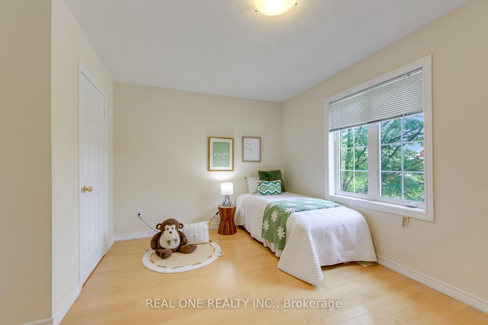 2298 Salcome Drive • Oakville, ON photo 36