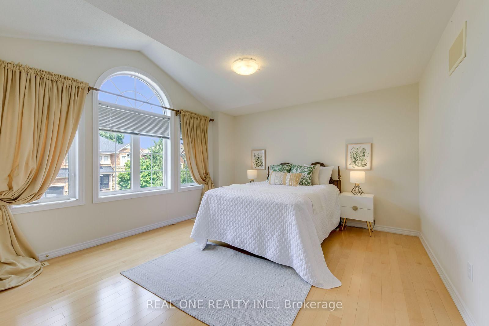 2298 Salcome Drive • Oakville, ON photo 39
