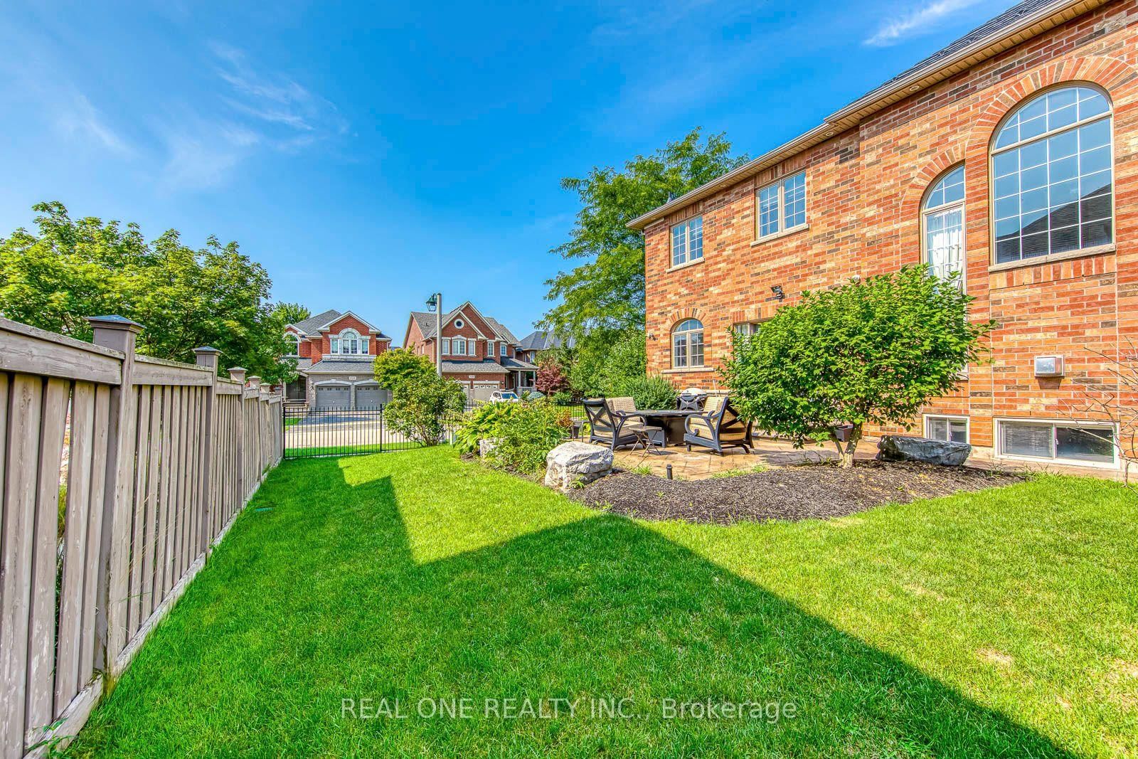2298 Salcome Drive • Oakville, ON photo 45