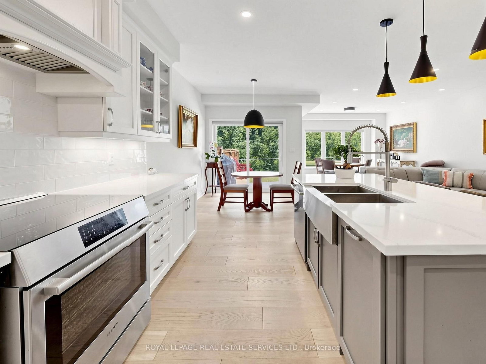19 Summerbeam Way • Brampton, ON photo 8