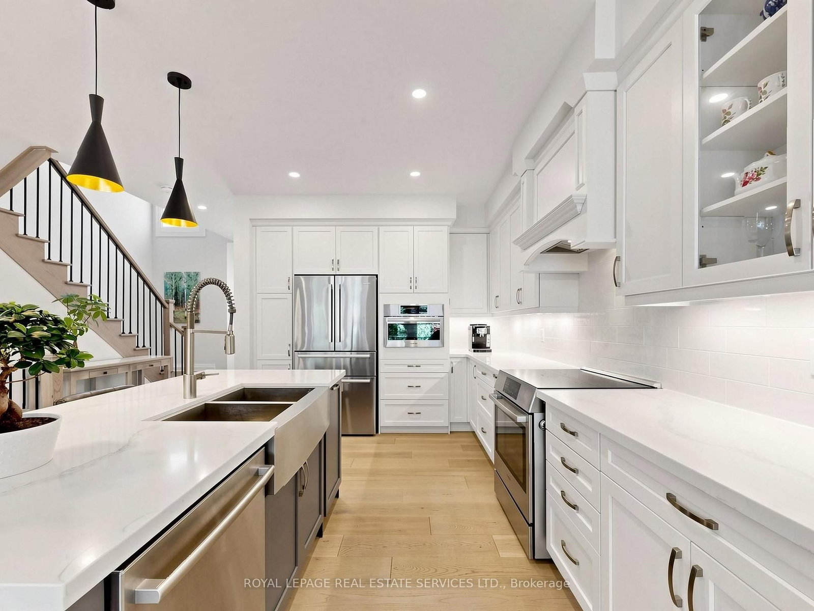 19 Summerbeam Way • Brampton, ON photo 9