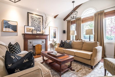 1729 Riverbend Court • Mississauga, ON photo 5