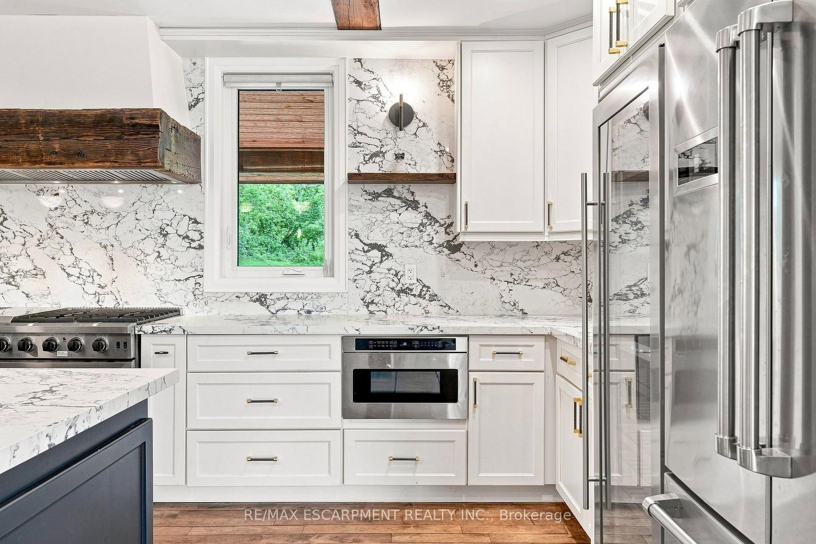 2019 Dundas Street • Burlington, ON photo 12